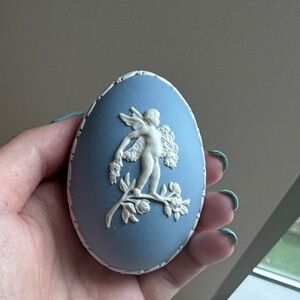 Wedgwood blue egg